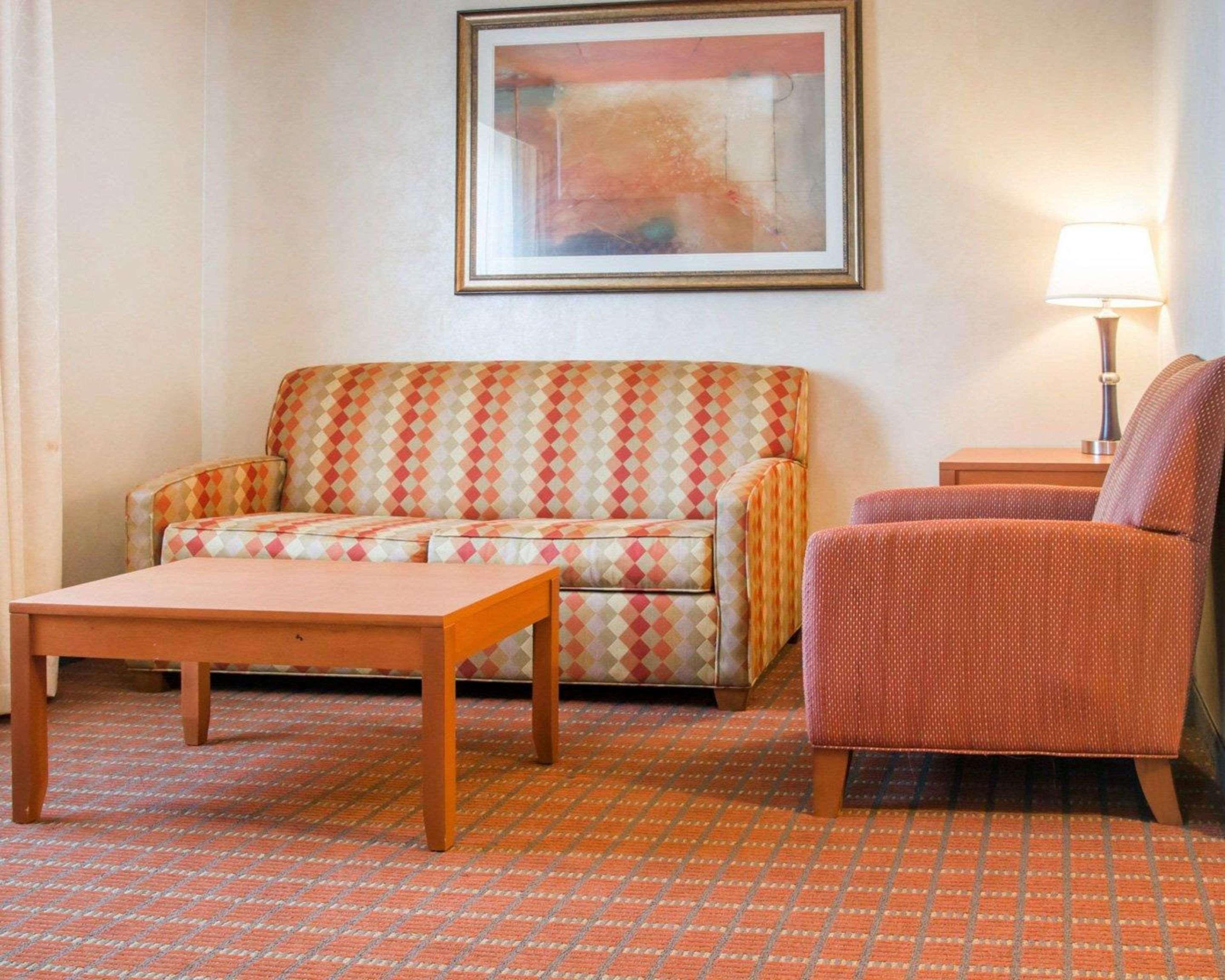 Comfort Suites Auburn Hills-Detroit Exterior foto